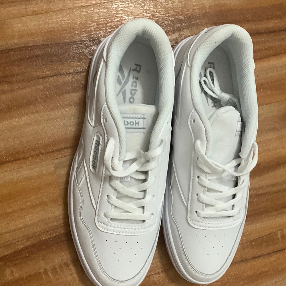 Reabok Club C sneakers all white
